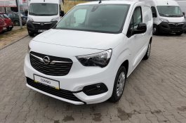 <span class="text-uppercase">Opel Combo</span><br/><span><small class="text-uppercase">CARGO L2 102KM</small><br /><small></small></span>